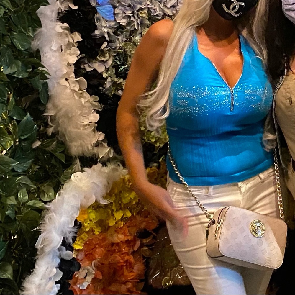 Bebe tank top zip up